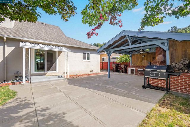 2309 Julia Ct, Pinole, CA 94564