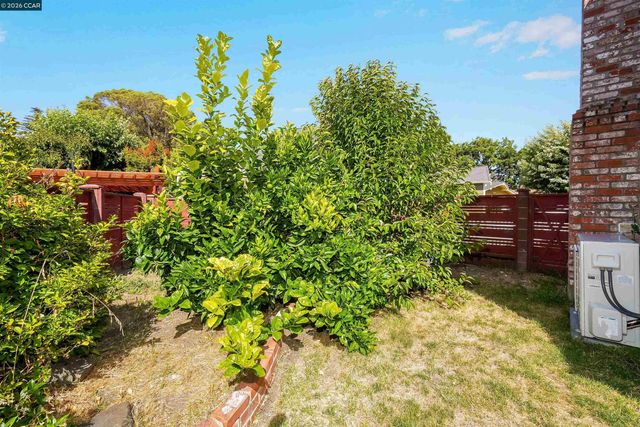 2309 Julia Ct, Pinole, CA 94564