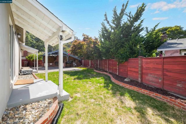 2309 Julia Ct, Pinole, CA 94564