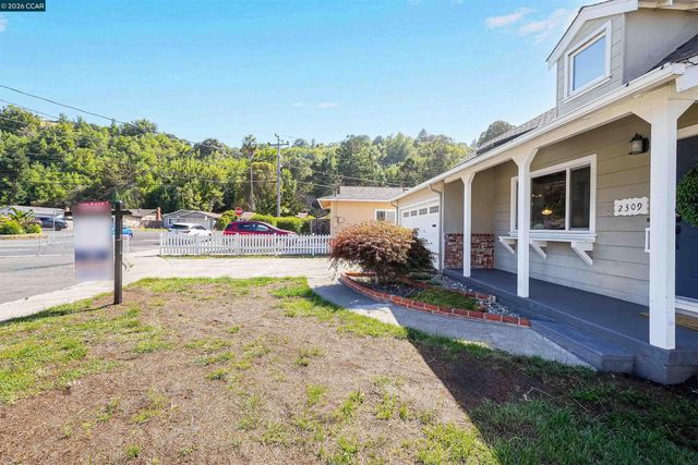 2309 Julia Ct, Pinole, CA 94564