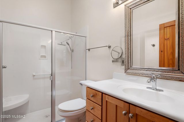 835 W Waterview Drive, Green Valley, AZ 85614