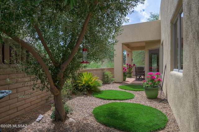 835 W Waterview Drive, Green Valley, AZ 85614