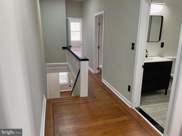 320 W TABOR RD, Philadelphia, PA 19120