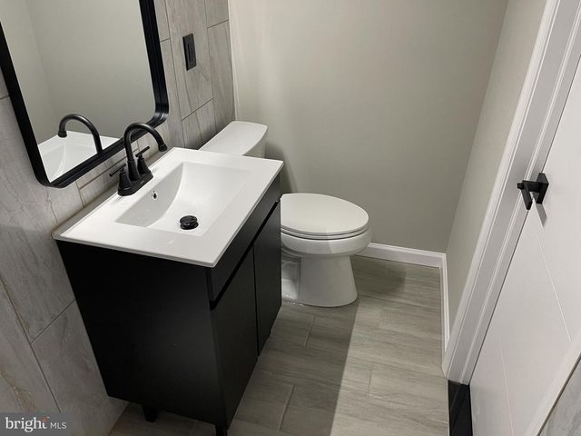 320 W TABOR RD, Philadelphia, PA 19120