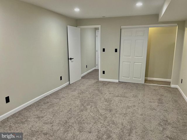 320 W TABOR RD, Philadelphia, PA 19120