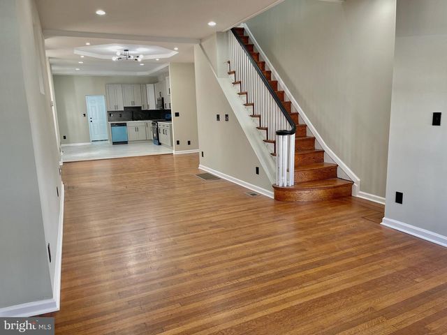 320 W TABOR RD, Philadelphia, PA 19120