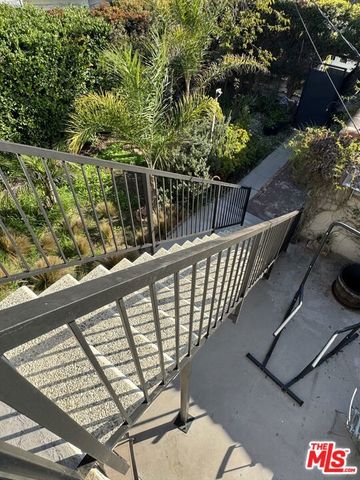 4010 W Adams Boulevard, Los Angeles, CA 90018