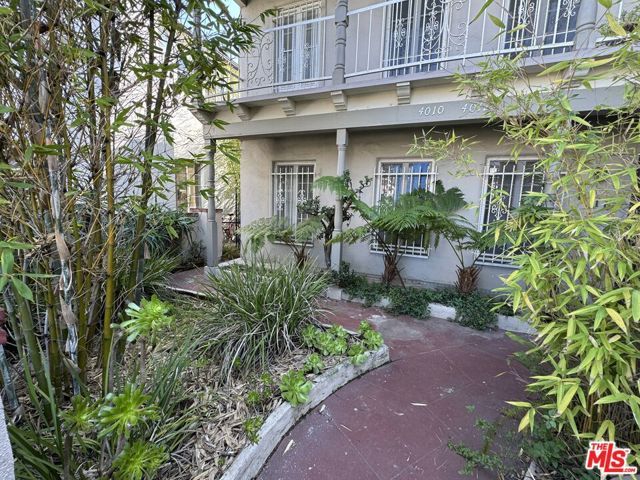 4010 W Adams Boulevard, Los Angeles, CA 90018