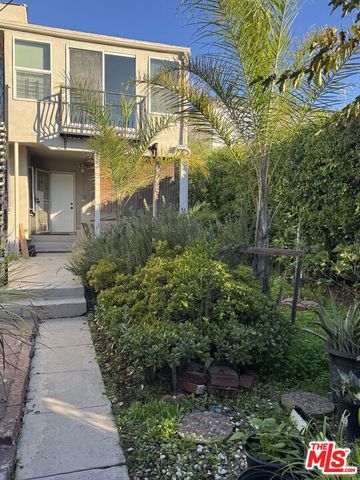 4010 W Adams Boulevard, Los Angeles, CA 90018