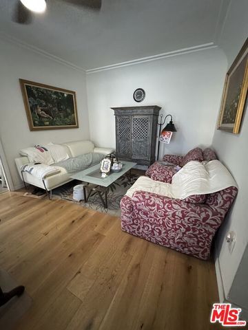 4010 W Adams Boulevard, Los Angeles, CA 90018