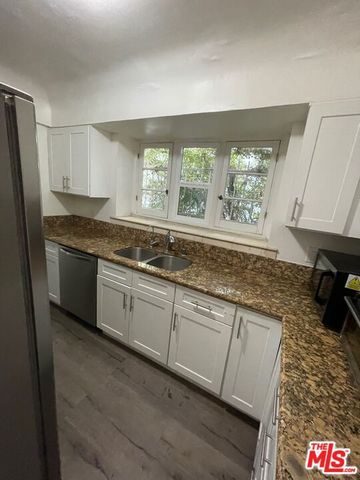 4010 W Adams Boulevard, Los Angeles, CA 90018