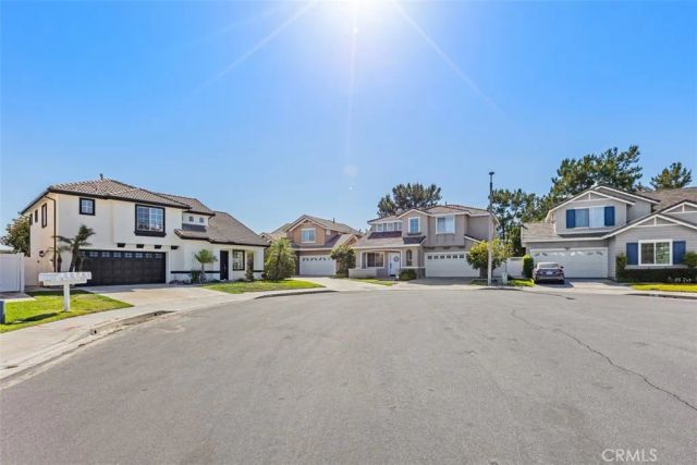 5 Chatri Circle, Lake Forest, CA 92610