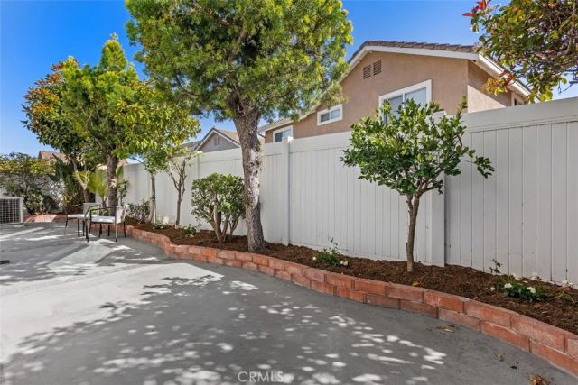5 Chatri Circle, Lake Forest, CA 92610