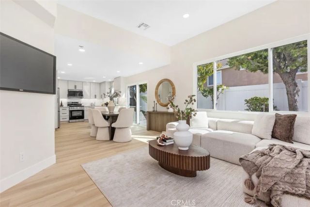 5 Chatri Circle, Lake Forest, CA 92610