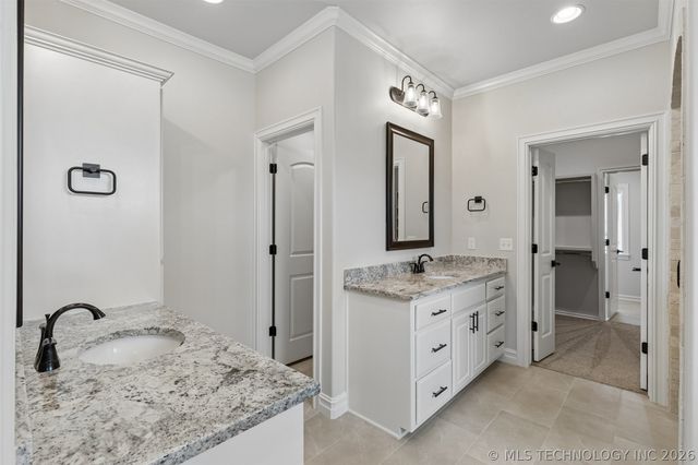 102 E 165th Street S, Glenpool, OK 74033