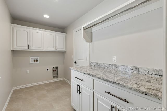 102 E 165th Street S, Glenpool, OK 74033
