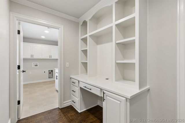 102 E 165th Street S, Glenpool, OK 74033