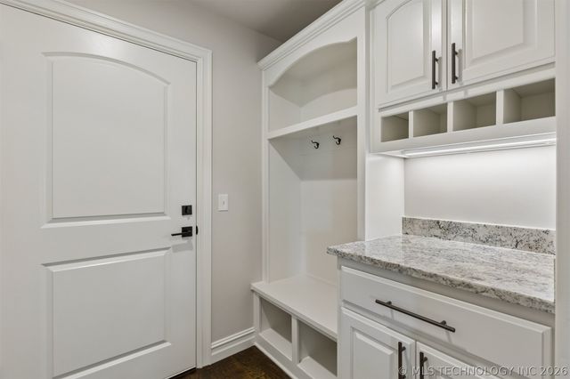 102 E 165th Street S, Glenpool, OK 74033