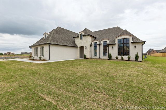 102 E 165th Street S, Glenpool, OK 74033
