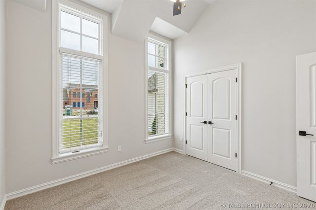 102 E 165th Street S, Glenpool, OK 74033