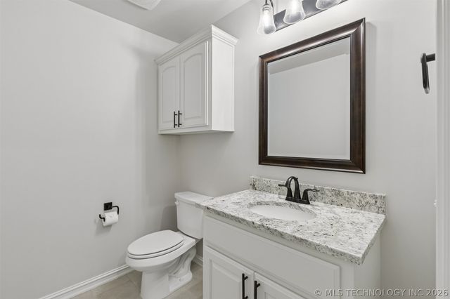 102 E 165th Street S, Glenpool, OK 74033