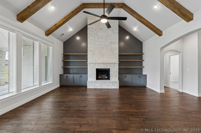 102 E 165th Street S, Glenpool, OK 74033