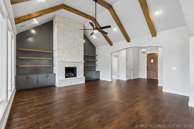 102 E 165th Street S, Glenpool, OK 74033