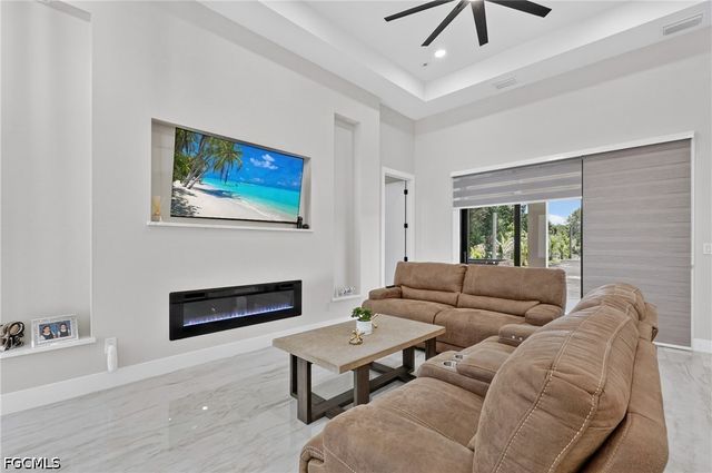 7961 Bartholomew DR, North Fort Myers, FL 33917
