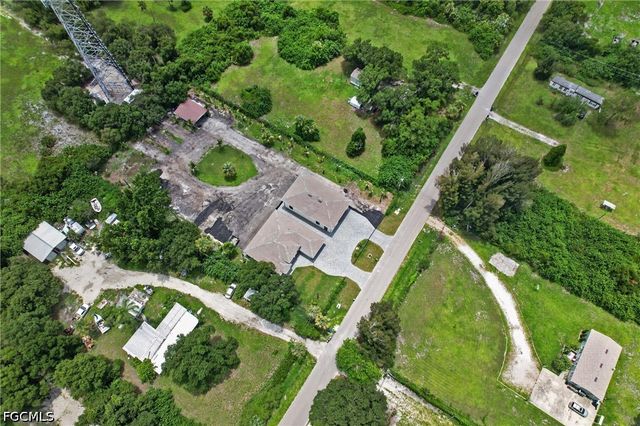 7961 Bartholomew DR, North Fort Myers, FL 33917