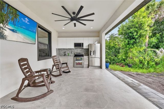 7961 Bartholomew DR, North Fort Myers, FL 33917