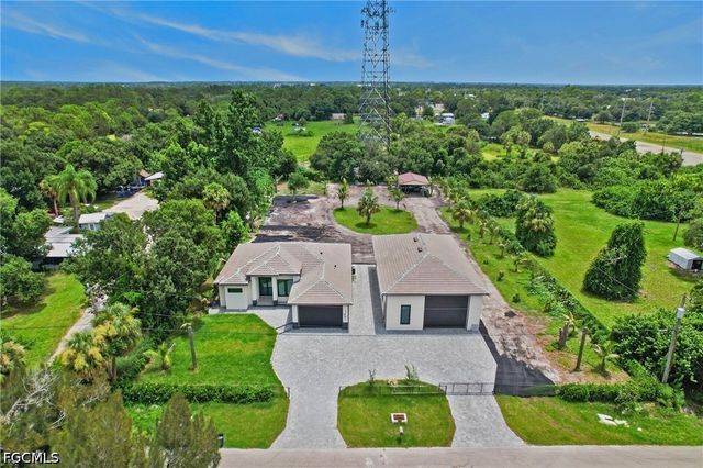7961 Bartholomew DR, North Fort Myers, FL 33917