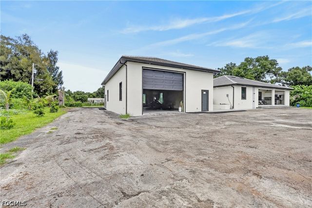 7961 Bartholomew DR, North Fort Myers, FL 33917