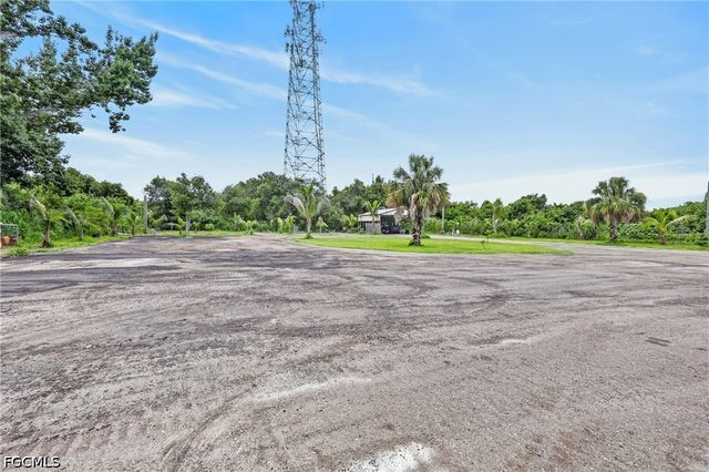 7961 Bartholomew DR, North Fort Myers, FL 33917