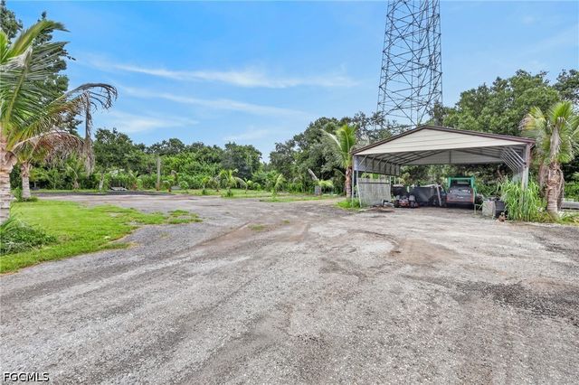 7961 Bartholomew DR, North Fort Myers, FL 33917