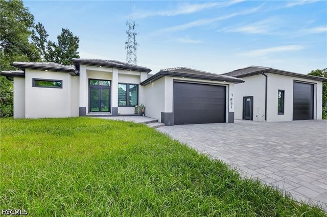 7961 Bartholomew DR, North Fort Myers, FL 33917