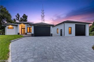 7961 Bartholomew DR, North Fort Myers, FL 33917