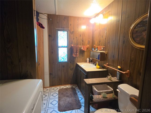 416335 Lagoon Drive, Checotah, OK 74426