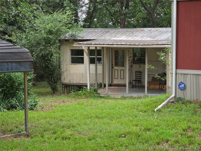 416335 Lagoon Drive, Checotah, OK 74426