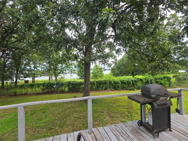 416335 Lagoon Drive, Checotah, OK 74426