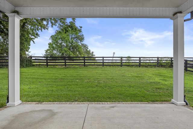 804 Shelburne Way, Nicholasville, KY 40356