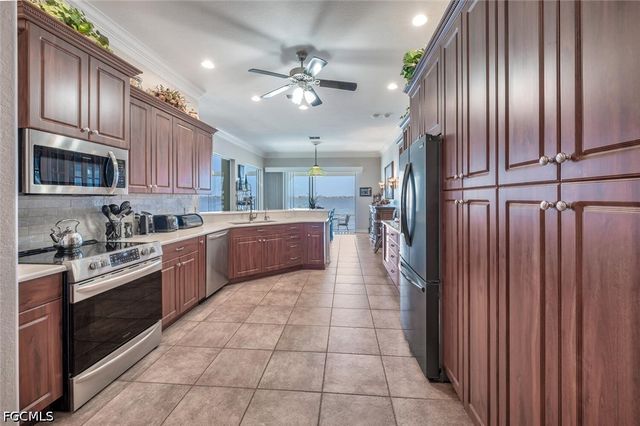 5727 Riverside DR, Cape Coral, FL 33904