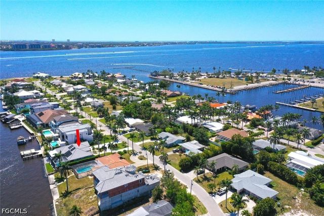 5727 Riverside DR, Cape Coral, FL 33904
