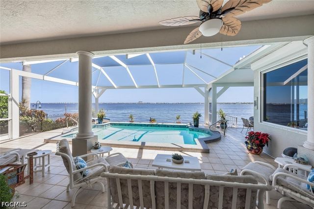 5727 Riverside DR, Cape Coral, FL 33904