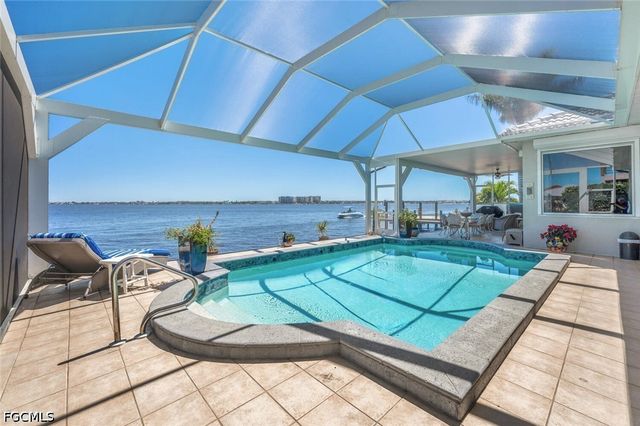 5727 Riverside DR, Cape Coral, FL 33904
