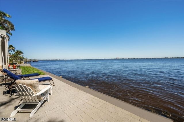 5727 Riverside DR, Cape Coral, FL 33904