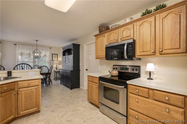 5290 Cedarway Drive NE, Corydon, IN 47112