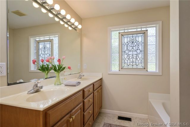 5290 Cedarway Drive NE, Corydon, IN 47112