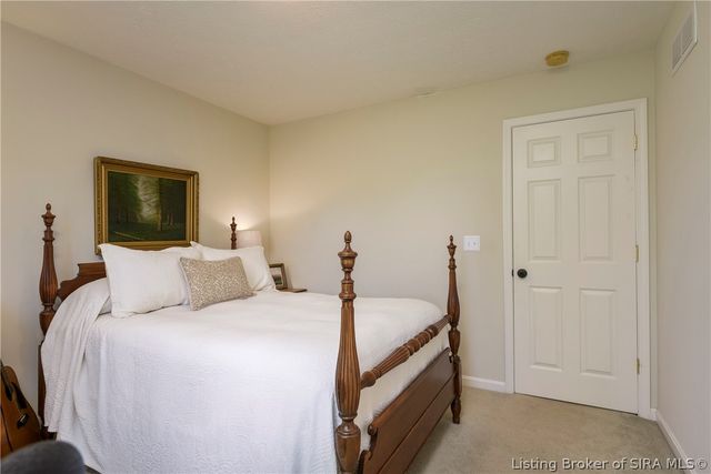 5290 Cedarway Drive NE, Corydon, IN 47112