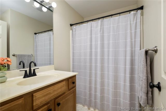 5290 Cedarway Drive NE, Corydon, IN 47112