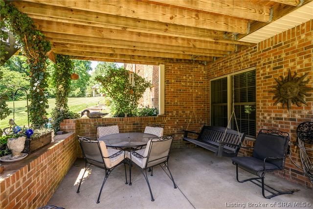 5290 Cedarway Drive NE, Corydon, IN 47112